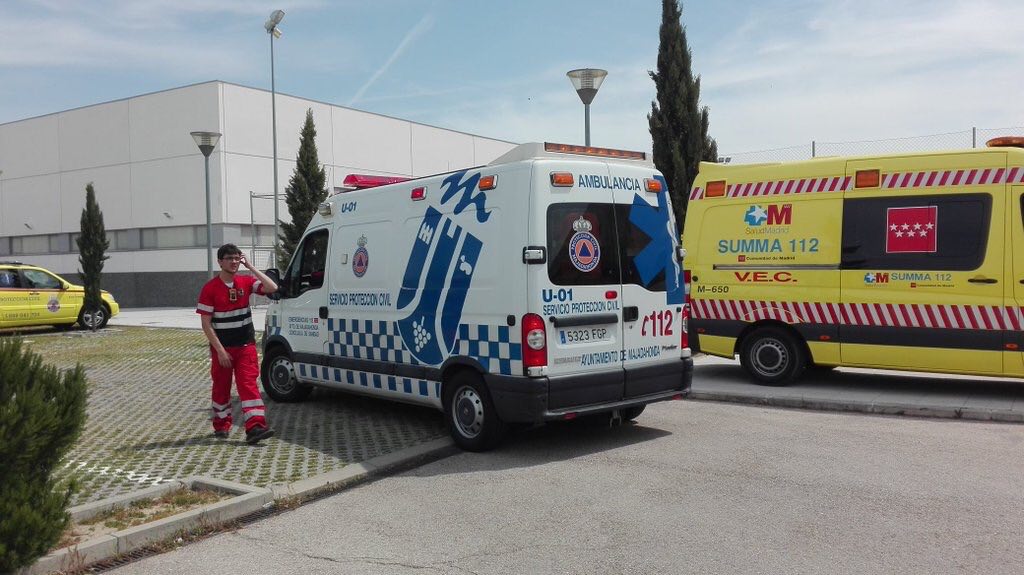 El Colegio Valle del Miro organiza un simulacro de incidente con mas de 2000 participantes