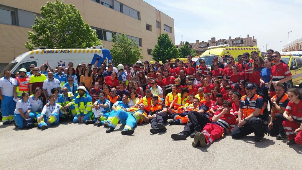 El Colegio Valle del Miro organiza un simulacro de incidente con mas de 2000 participantes