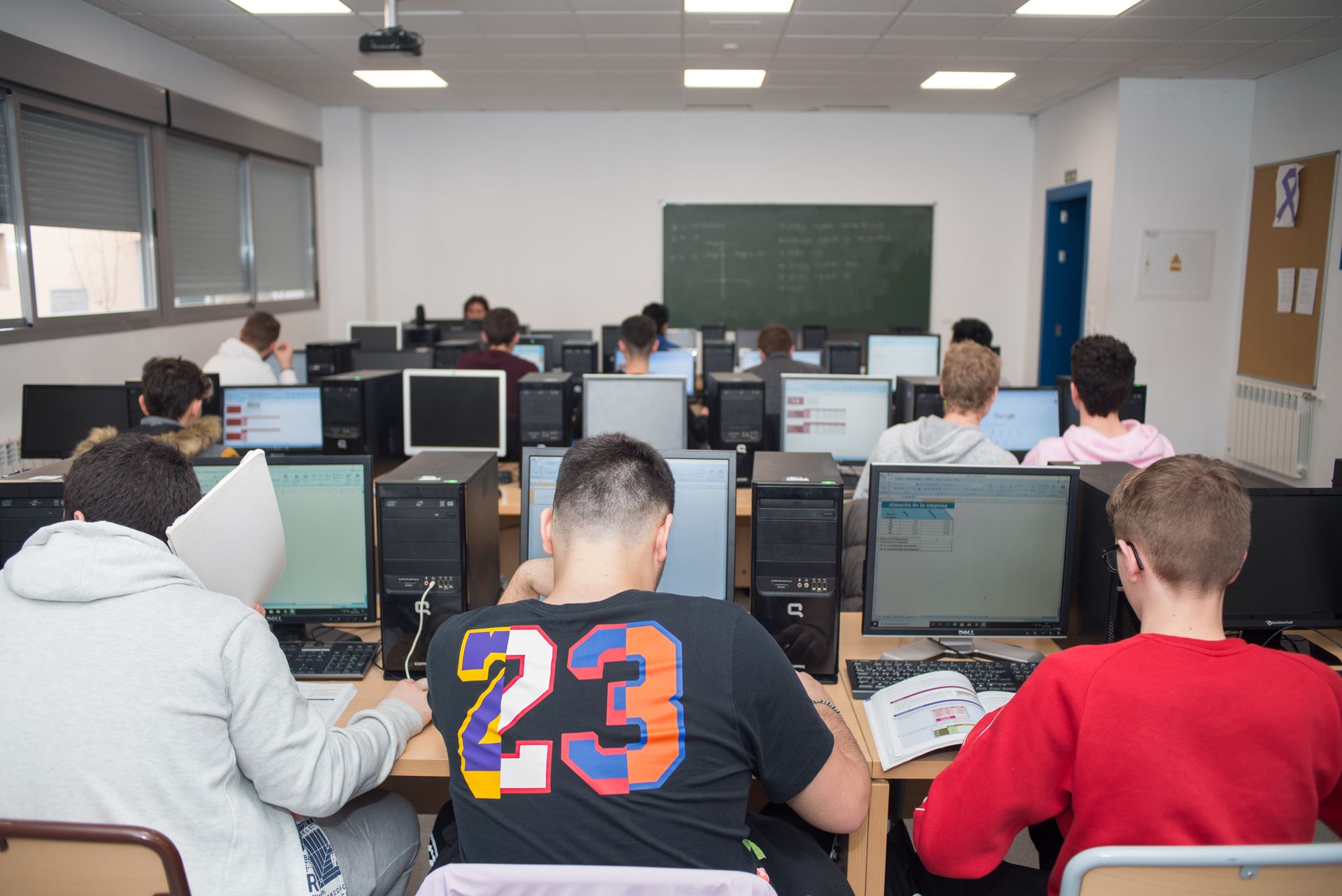 ciclos formativos de grado medio y grado superior en Valdemoro formación profesional